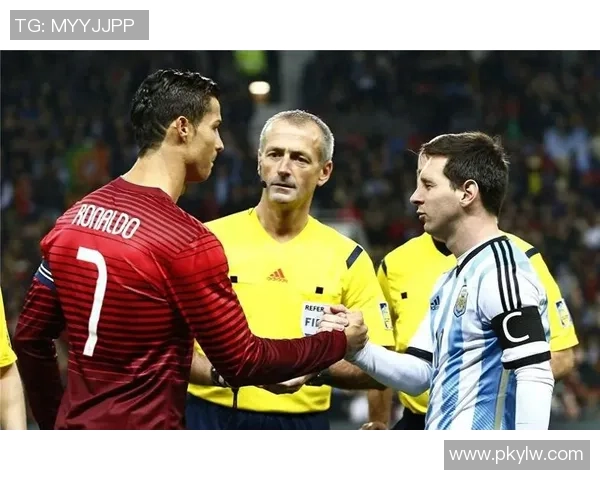 2012年足球风云人物盘点:梅西 C罗 伊布 及其他球星的荣耀与挑战 2012年足球风云人物盘点:梅西 C罗 伊布 及其他球星的荣耀与挑战