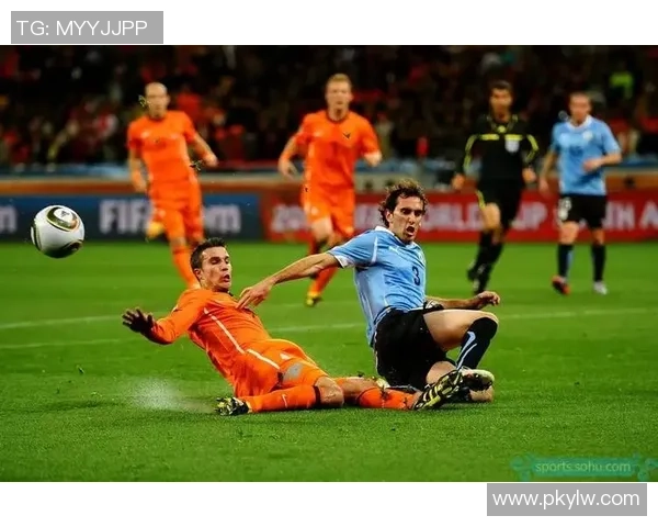 《足球明星恶搞大作战:球场上的幽默狂欢与惊险冒险》 《足球明星恶搞大作战:球场上的幽默狂欢与惊险冒险》