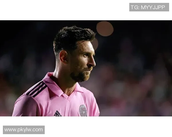 全球足球历史十大经典球星排名 盘点足坛最具影响力与传奇色彩的球员