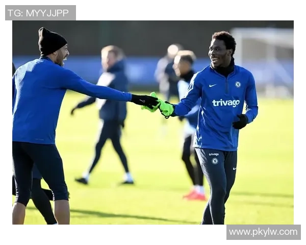 冷静决策与精准控场最冷静足球球星的背后心理揭秘 冷静决策与精准控场最冷静足球球星的背后心理揭秘