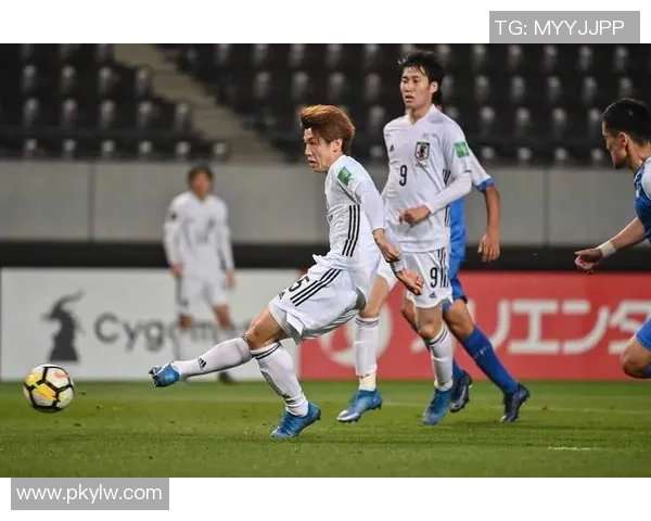 日本足球巨星领衔亚洲赛场实力崛起 展现世界舞台上的非凡风采