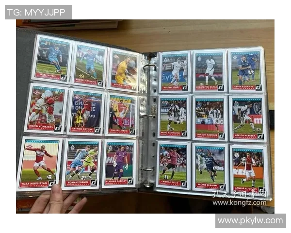 球星卡足球世界杯Q版人物合集展现传奇瞬间与精彩对决